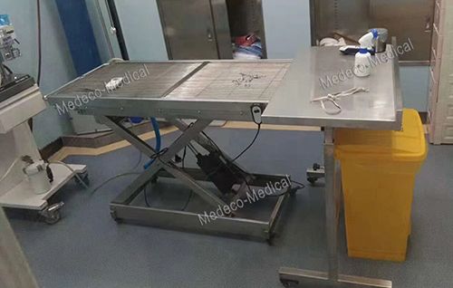 Veterinary Clinic Constant Temperature Version Stainless Steel Pet Operating Table ME028